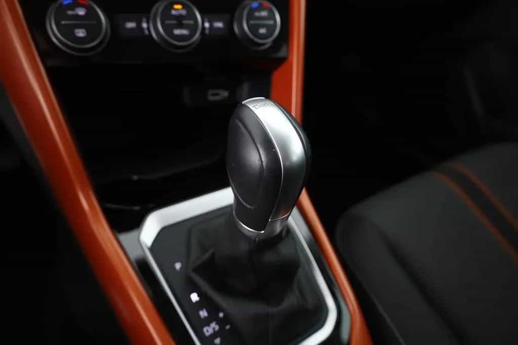Volkswagen T-Roc 1.5 TSI DSG Style LED Navi Sitzheizung PDC 05/2019-photo-12