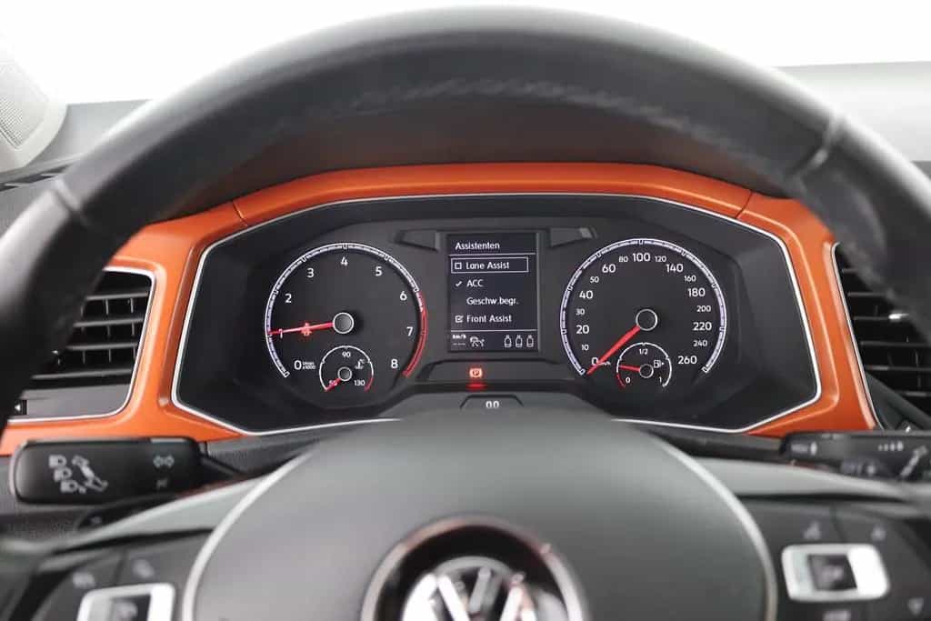 Volkswagen T-Roc 1.5 TSI DSG Style LED Navi Sitzheizung PDC 05/2019-photo-16