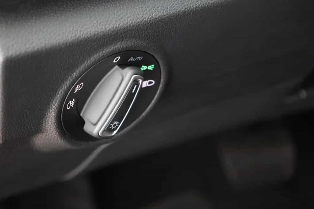 Volkswagen T-Roc 1.5 TSI DSG Style LED Navi Sitzheizung PDC 05/2019-photo-19