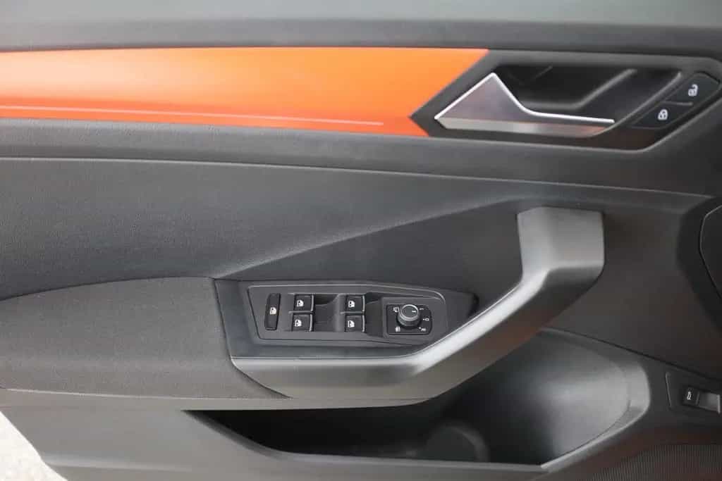 Volkswagen T-Roc 1.5 TSI DSG Style LED Navi Sitzheizung PDC 05/2019-photo-20