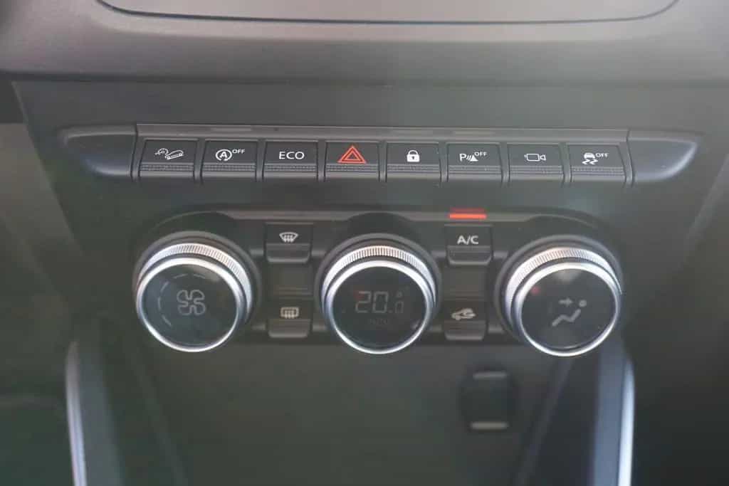 Dacia Duster II TCE Prestige 4WD Navi Totwinkel 360° 01/2020-photo-13