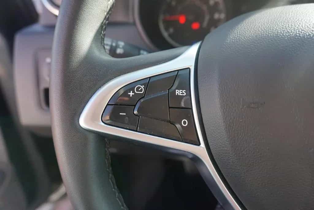 Dacia Duster II TCE Prestige 4WD Navi Totwinkel 360° 01/2020-photo-17
