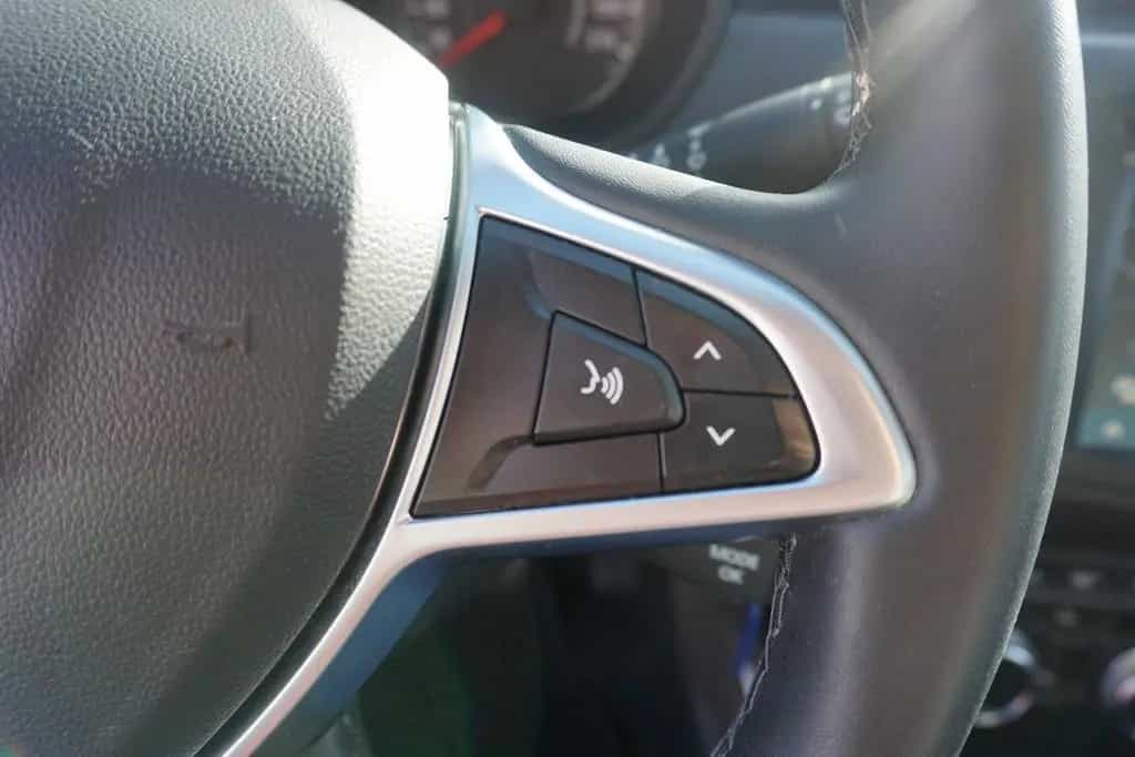 Dacia Duster II TCE Prestige 4WD Navi Totwinkel 360° 01/2020-photo-18