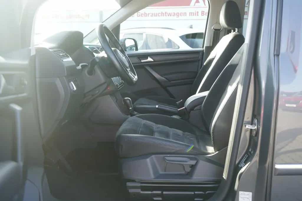 Volkswagen Caddy 2.0 TDI DSG Highline ACC AHK Kamera Navi 10/2017-photo-28