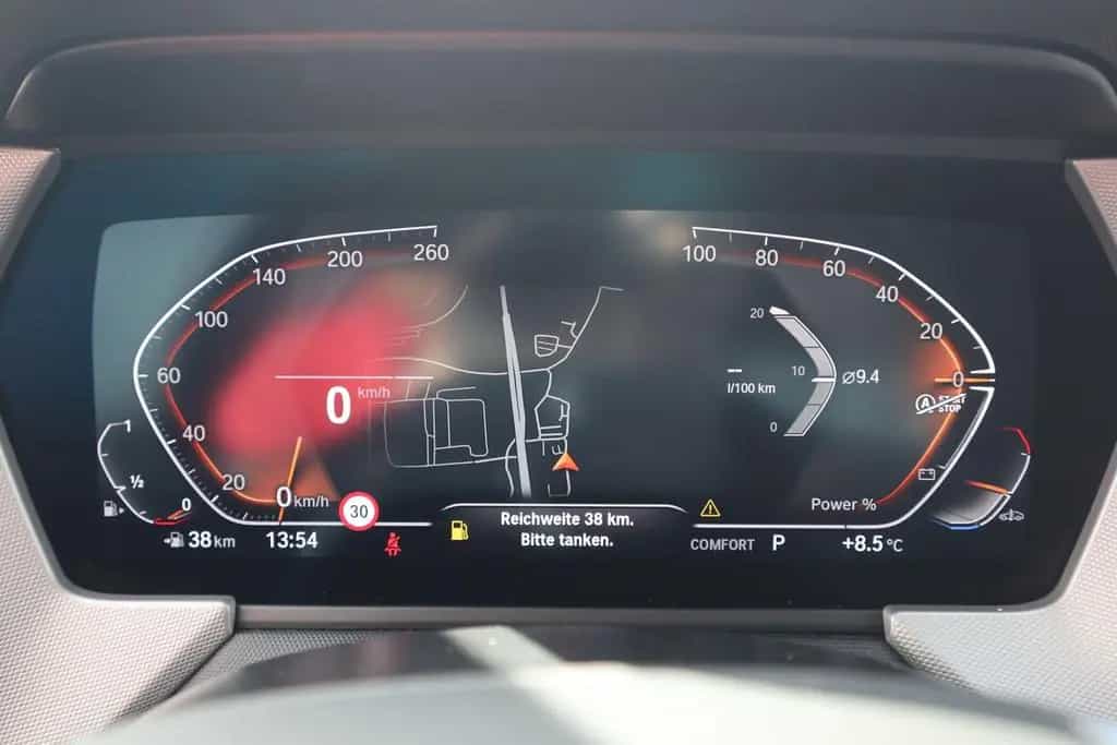 BMW 1 Series 118i Advantage LED Navi Virtual Cockpit PDC DAB 06/2021-photo-11