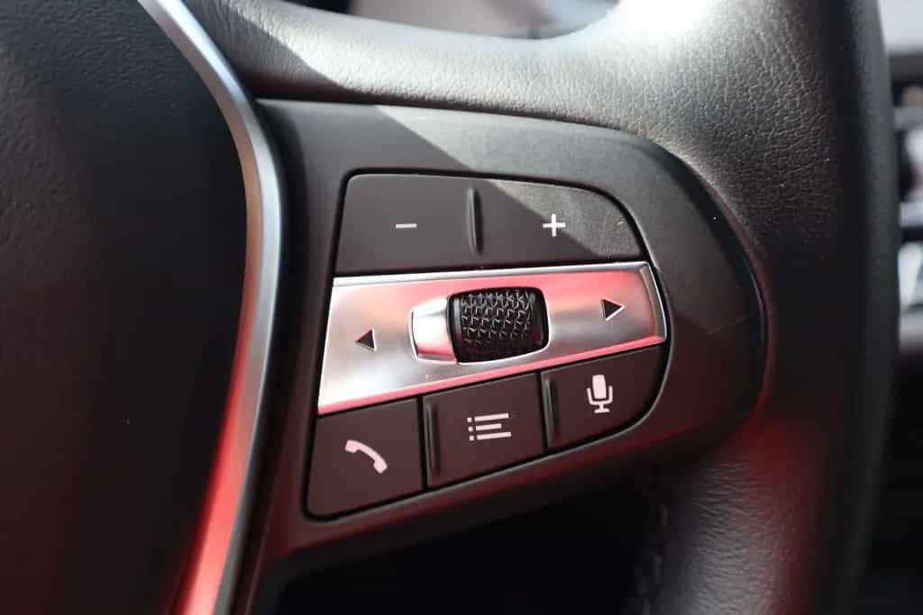 BMW 1 Series 118i Advantage LED Navi Virtual Cockpit PDC DAB 06/2021-photo-13
