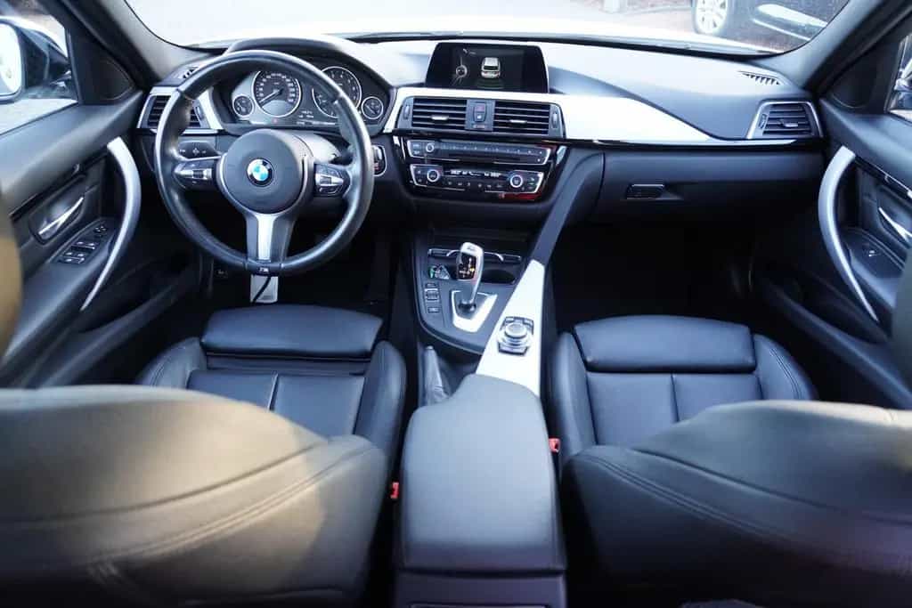 BMW 3 Series 318i M Sport Shadow Aut. LED Navi Panorama Leder 04/2017-photo-13