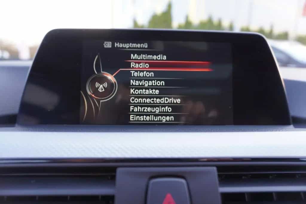BMW 3 Series 318i M Sport Shadow Aut. LED Navi Panorama Leder 04/2017-photo-27