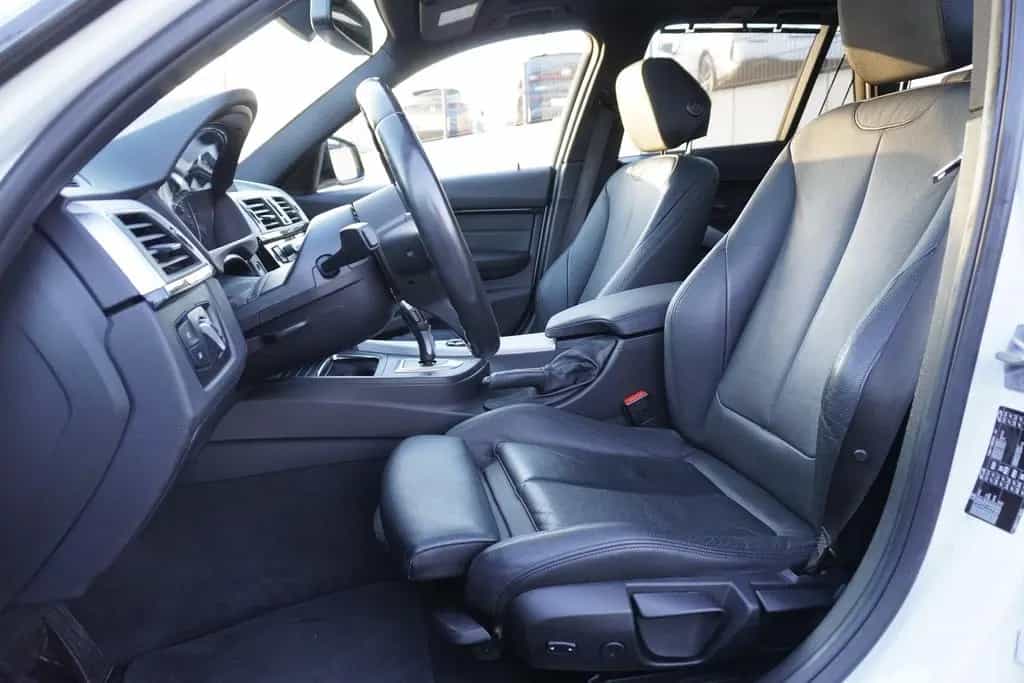 BMW 3 Series 318i M Sport Shadow Aut. LED Navi Panorama Leder 04/2017-photo-8