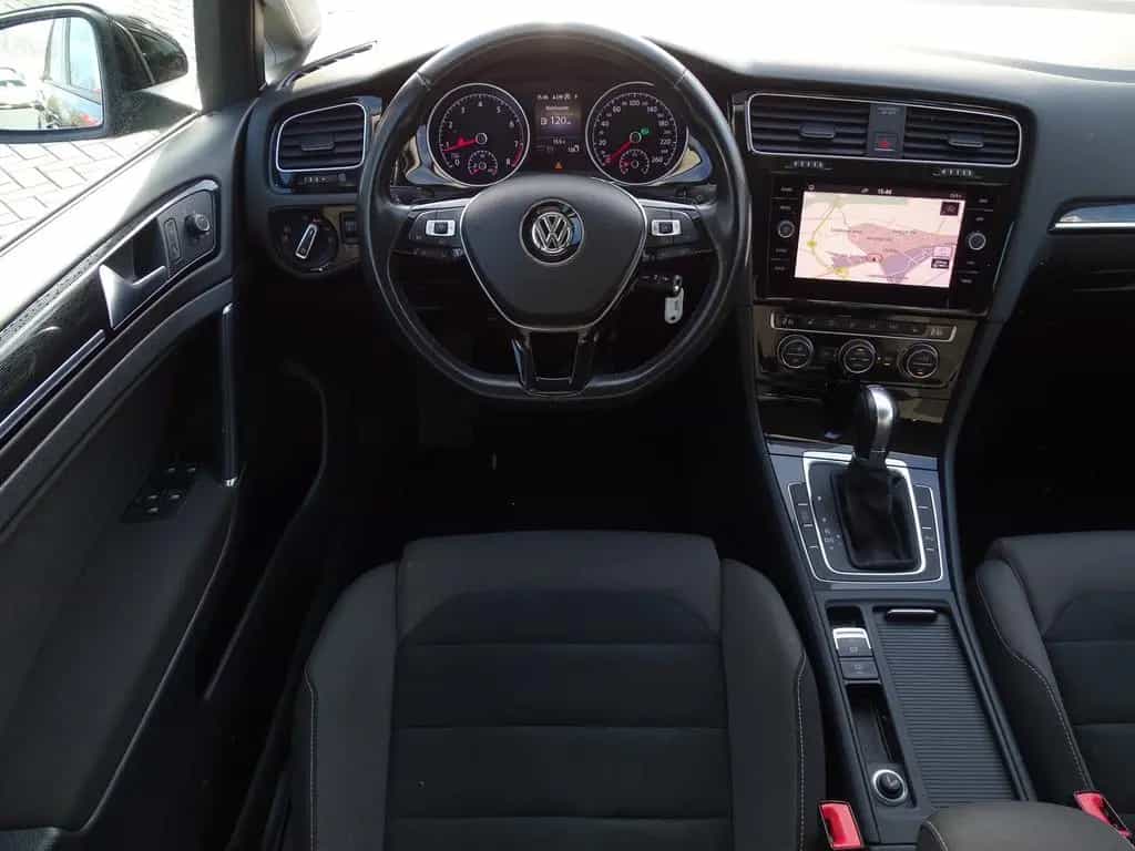 Volkswagen Golf VII 1.4 16V TSI Highline Sitzheizung Navi 06/2017-photo-9