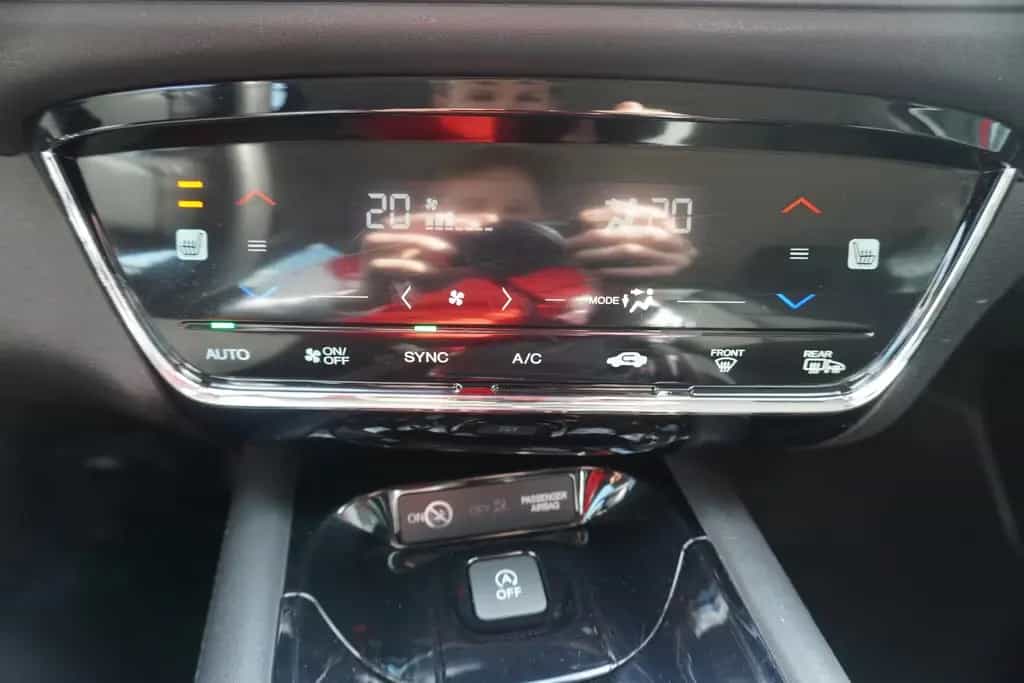 Honda HR-V 1.5 Elegance Klima Navi SHZ 03/2016-photo-25