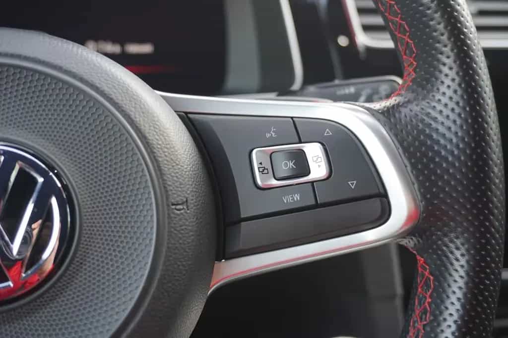 Volkswagen Golf VII 2.0 16V TSI GTI TCR LED PDC 08/2019-photo-21