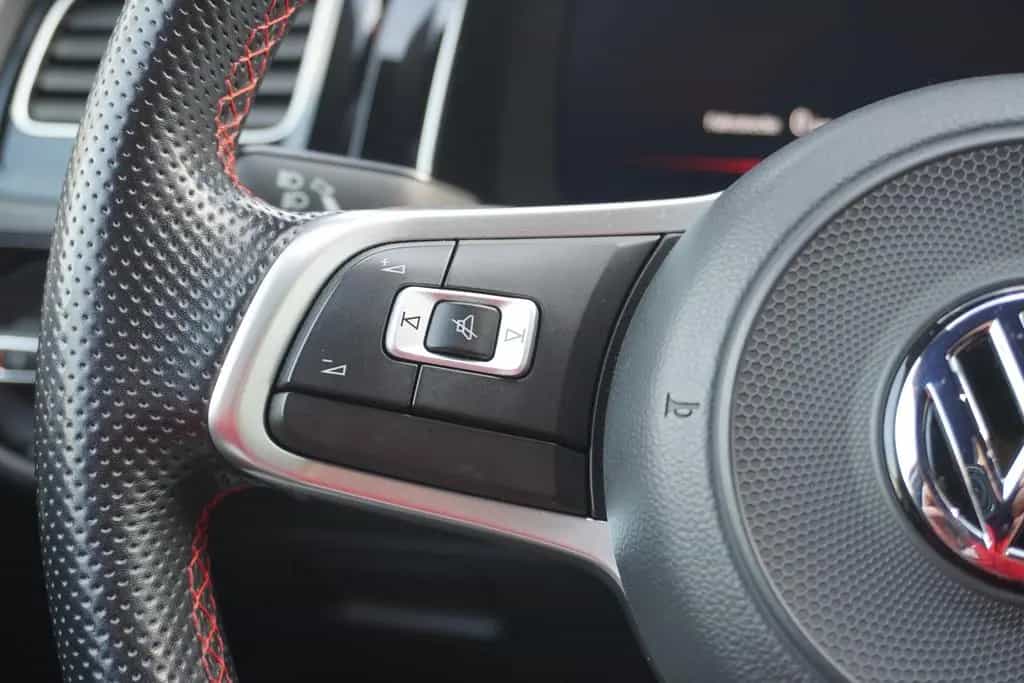 Volkswagen Golf VII 2.0 16V TSI GTI TCR LED PDC 08/2019-photo-22