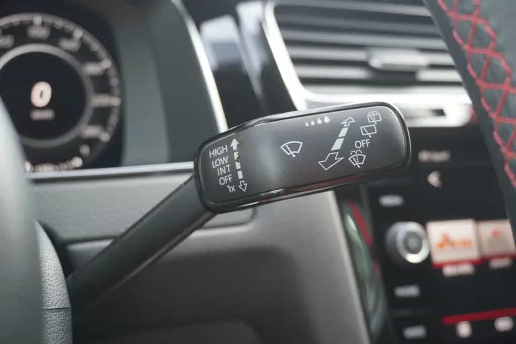 Volkswagen Golf VII 2.0 16V TSI GTI TCR LED PDC 08/2019-photo-23