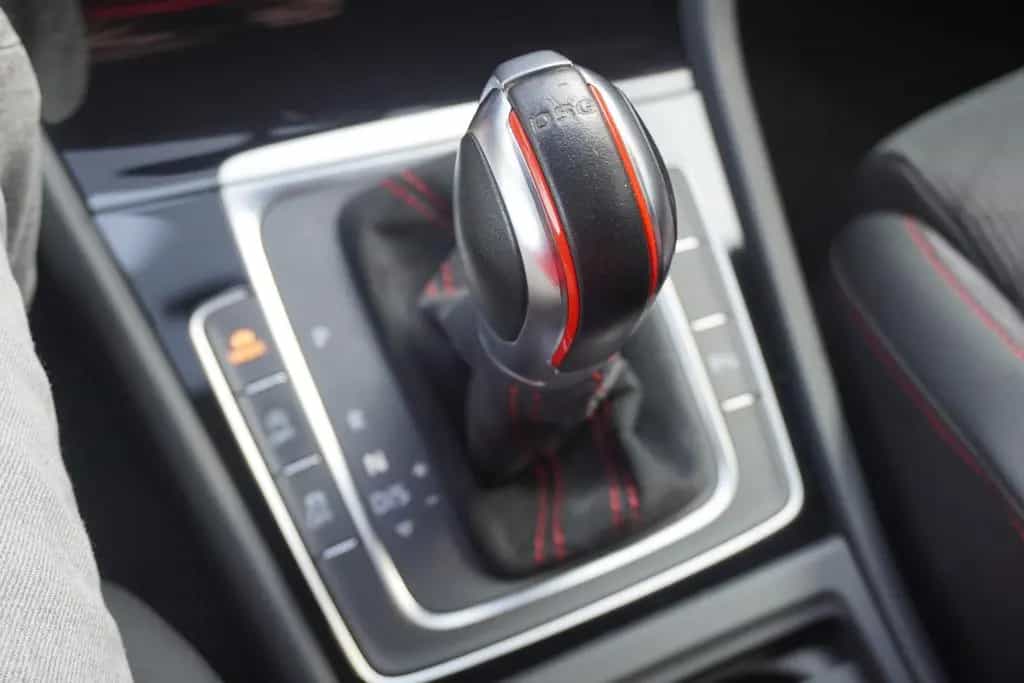 Volkswagen Golf VII 2.0 16V TSI GTI TCR LED PDC 08/2019-photo-28