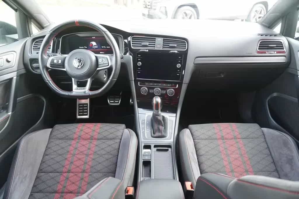 Volkswagen Golf VII 2.0 16V TSI GTI TCR LED PDC 08/2019-photo-9