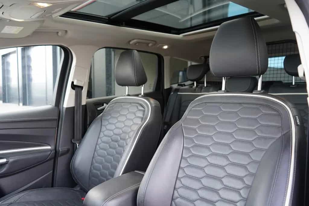 Ford Kuga 2.0 EcoBoost Vignale AWD Panorama Kamera 04/2018-photo-11