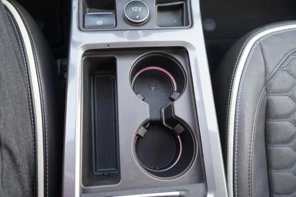 Ford Kuga 2.0 EcoBoost Vignale AWD Panorama Kamera 04/2018-photo-24