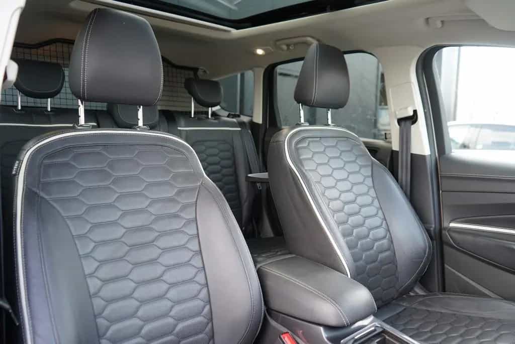 Ford Kuga 2.0 EcoBoost Vignale AWD Panorama Kamera 04/2018-photo-36