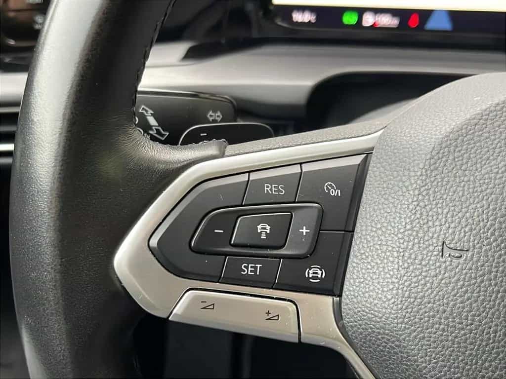 Volkswagen Golf 1,5 eTSI AUTOM PANORA ACC SCHECKHE GARANTIE 03/2020-photo-37