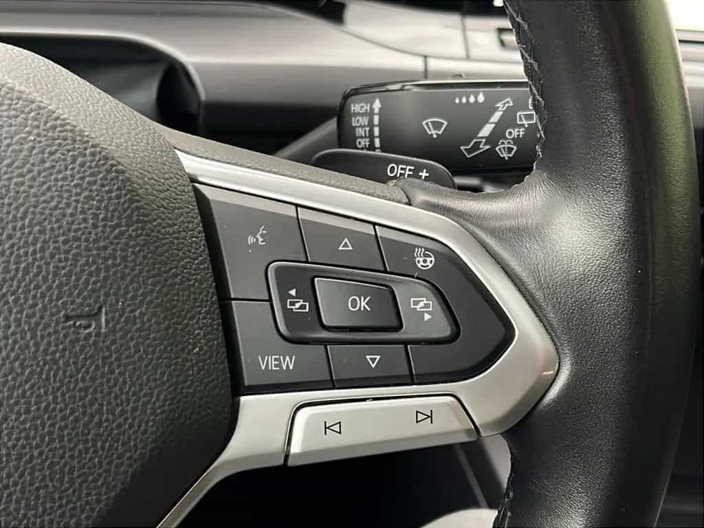 Volkswagen Golf 1,5 eTSI AUTOM PANORA ACC SCHECKHE GARANTIE 03/2020-photo-38