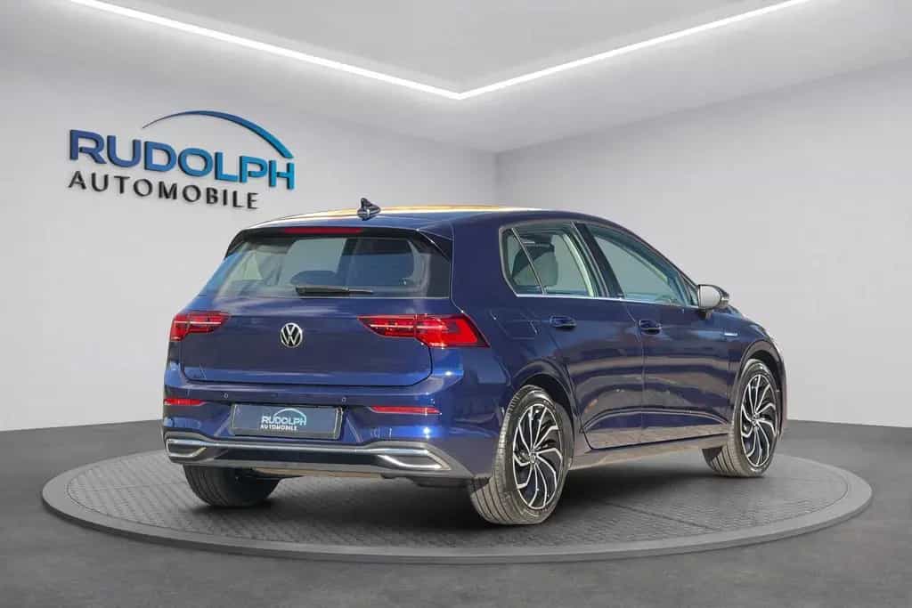 Volkswagen Golf 1,5 eTSI AUTOM PANORA ACC SCHECKHE GARANTIE 03/2020-photo-6