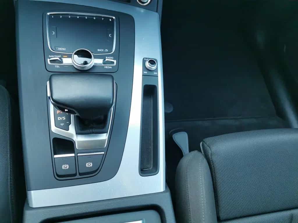 Audi Q5 40 TDI Sport LED Rückfahrkamera KeyLess Navi 08/2020-photo-10