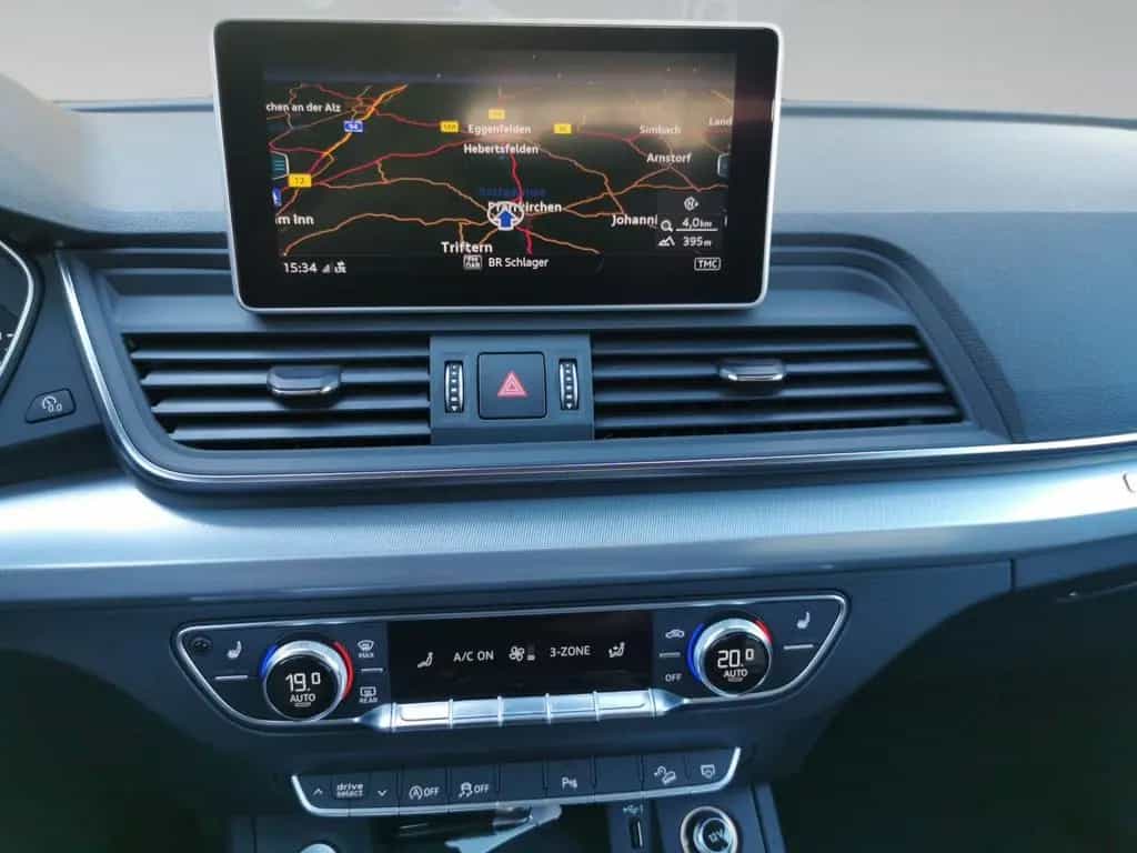 Audi Q5 40 TDI Sport LED Rückfahrkamera KeyLess Navi 08/2020-photo-7