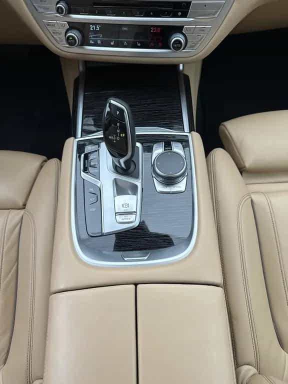 BMW 7 Series 750i xDrive Pure Excellence NAV+LASER+360°+HEAD- 10/2021-photo-12