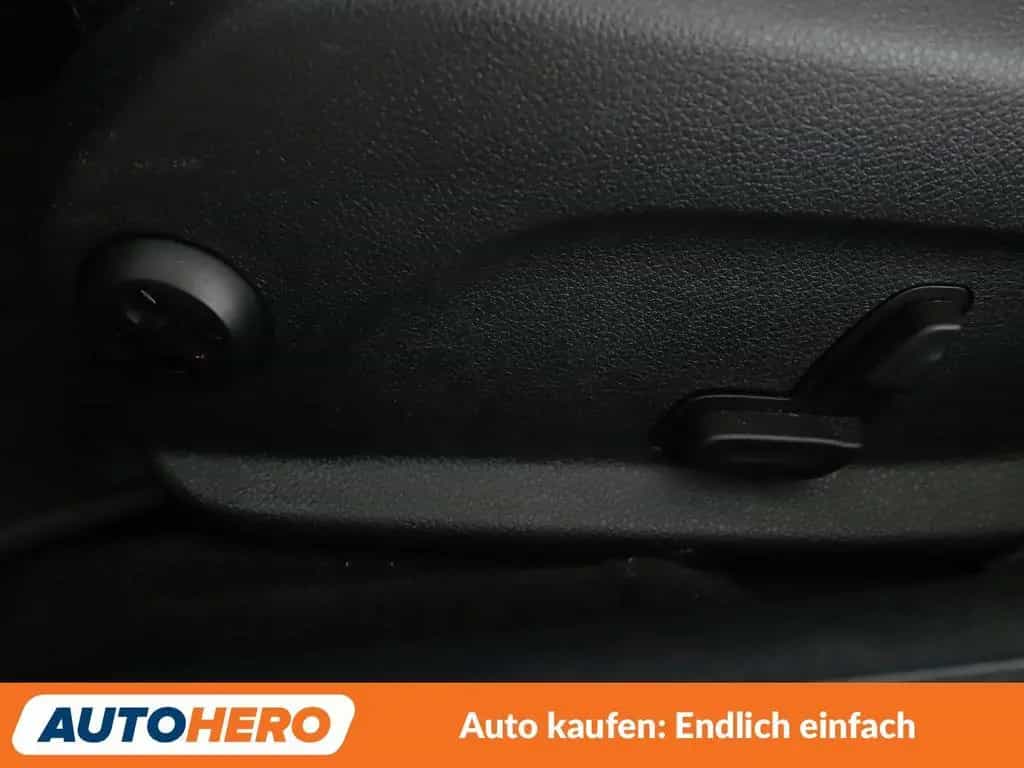 Mercedes-Benz C-Class 180 T AMG Line Aut.*LED*NAVI*TEMPO*PDC*SHZ* 09/2020-photo-19
