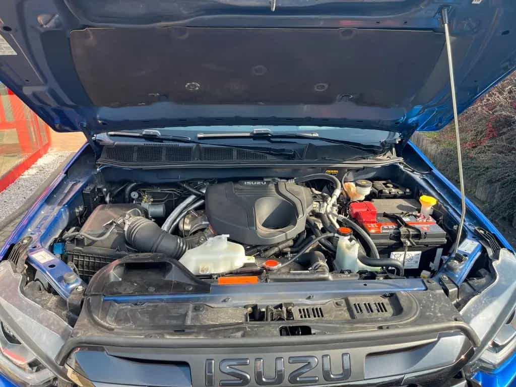 Isuzu D-Max double Cab 4WD V-CROSS 03/2025-photo-16