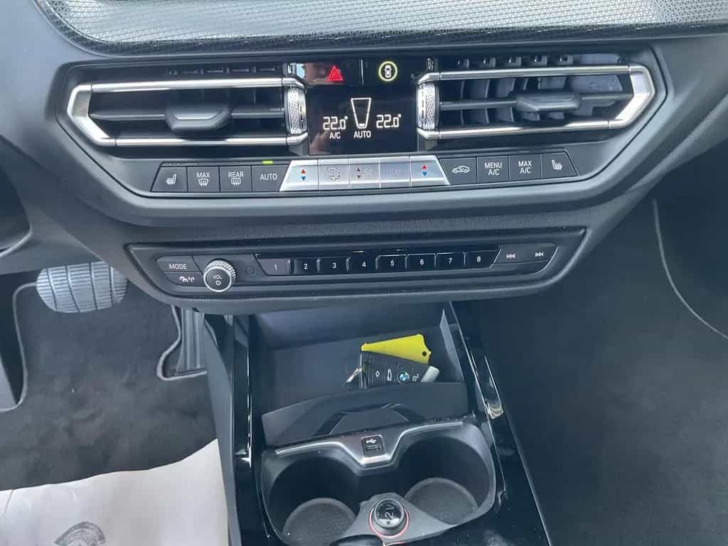 BMW 1 Series 118 i Sport Line Digi-CP LED Klima SHZ PDC Conne 01/2022-photo-8