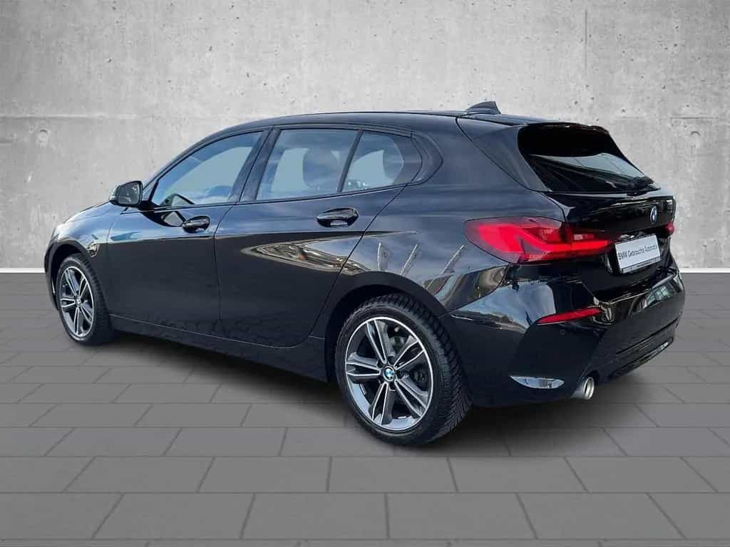 BMW 1 Series 118 i Sport Line Digi-CP LED Klima SHZ PDC Conne 01/2022-photo-1
