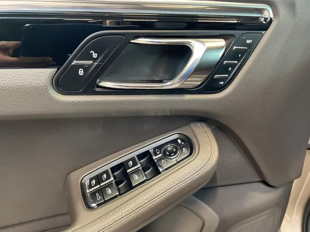 Porsche Macan S Kamera Keyless Leder Navi Pano Xenon 21" 07/2017-photo-31
