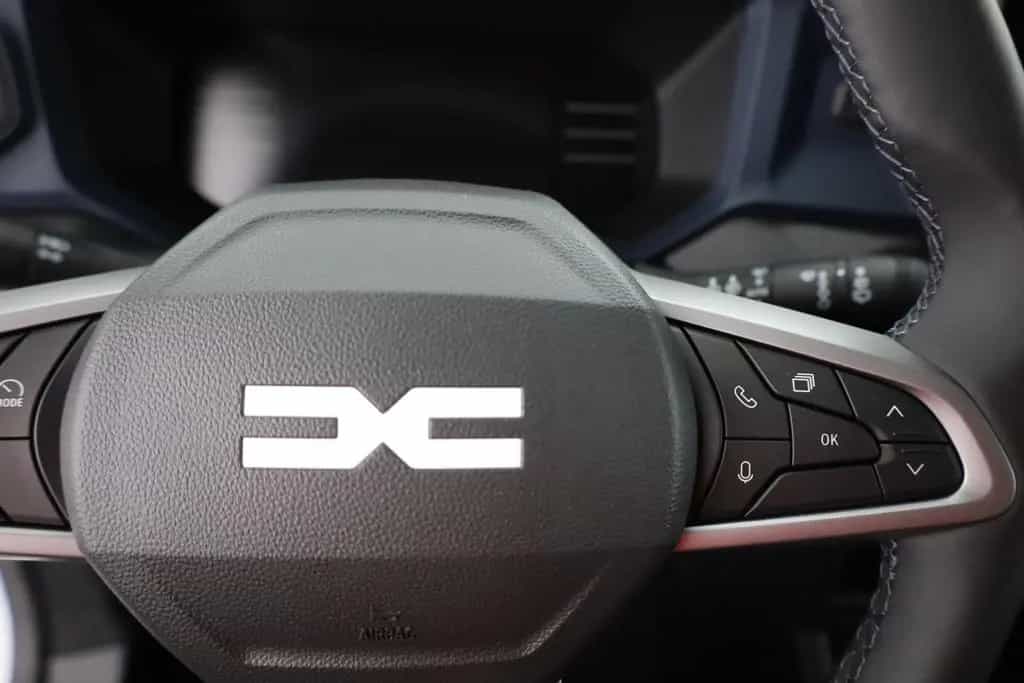 Dacia Duster mHEV 130 LED Navi Kamera Tempomat 11/2025-photo-15