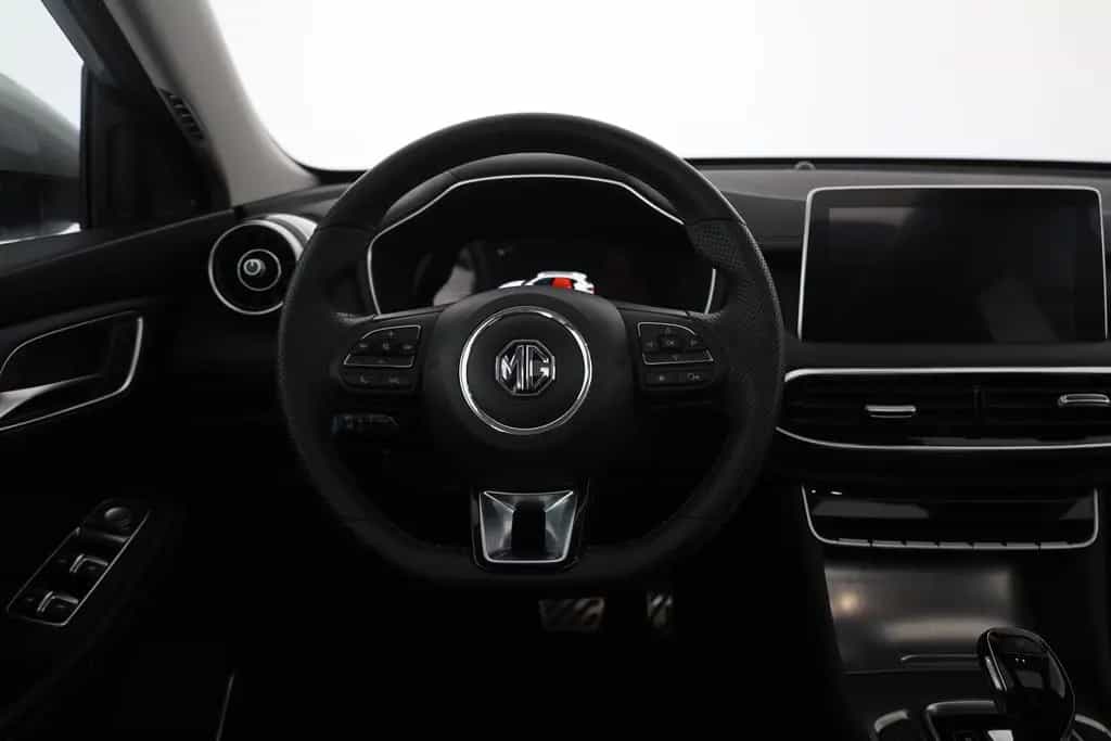 MG HS 1.5 T-GDI Luxury Aut. LED ACC Navi 360° Pano 02/2024-photo-14