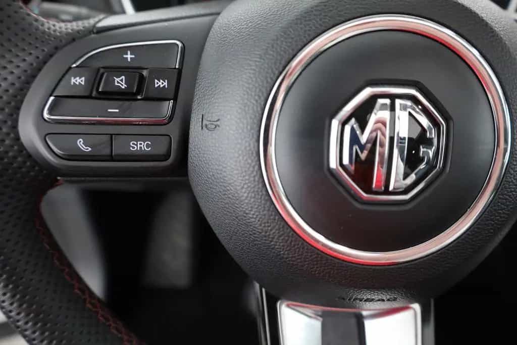 MG HS 1.5 T-GDI Luxury Aut. LED ACC Navi 360° Pano 02/2024-photo-15
