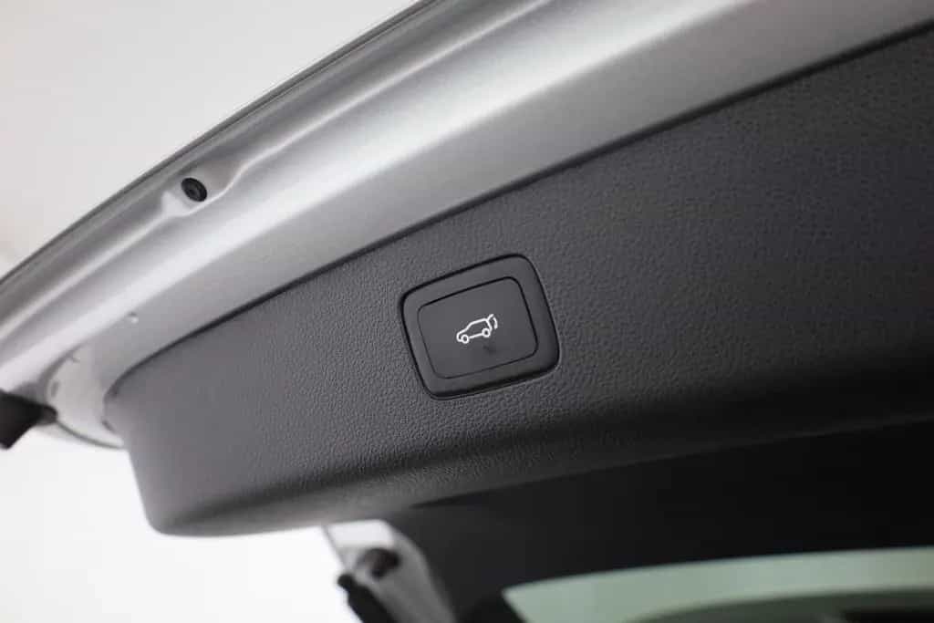MG HS 1.5 T-GDI Luxury Aut. LED ACC Navi 360° Pano 02/2024-photo-24
