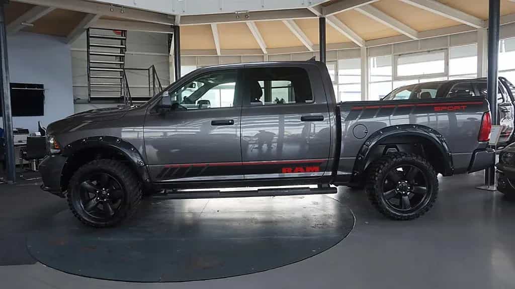 Dodge RAM 1500 HEMI 5.7L CREW CAB SPORT *HOCH & BREIT 07/2020-photo-2