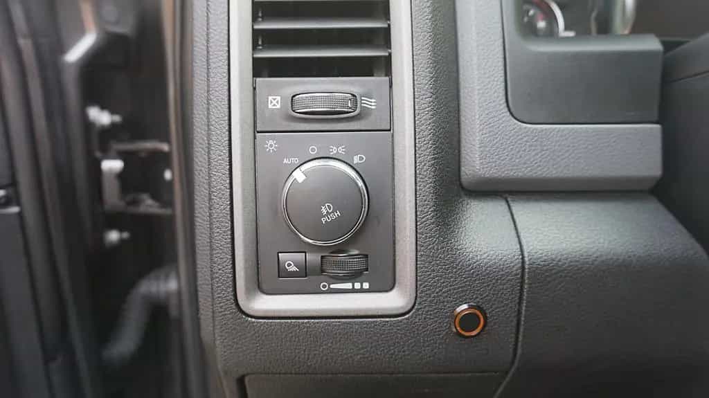 Dodge RAM 1500 HEMI 5.7L CREW CAB SPORT *HOCH & BREIT 07/2020-photo-20