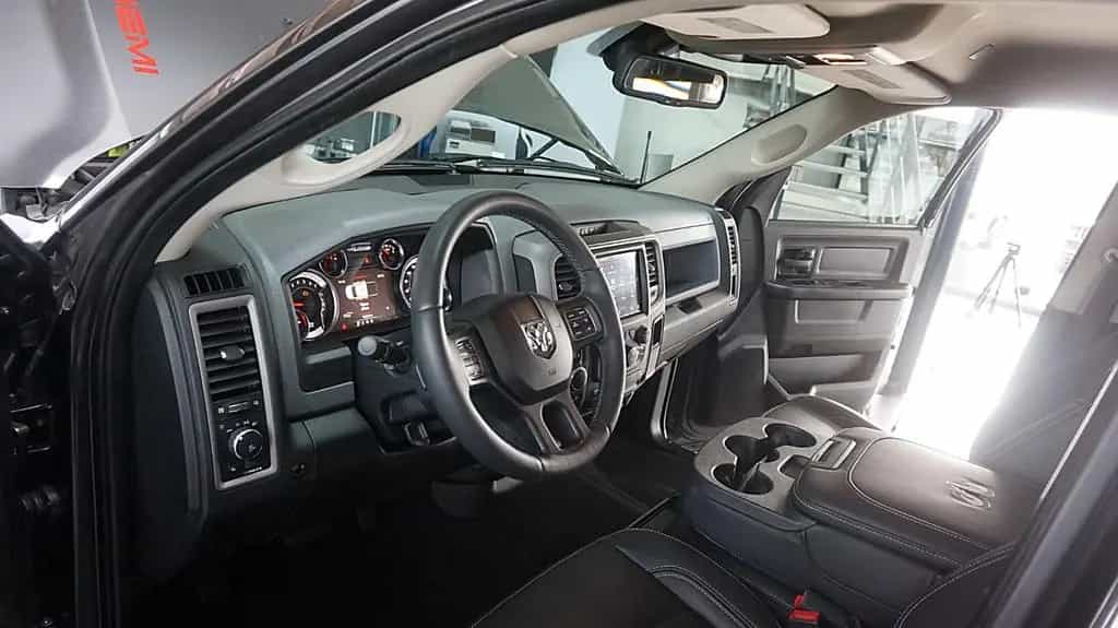 Dodge RAM 1500 HEMI 5.7L CREW CAB SPORT *HOCH & BREIT 07/2020-photo-8