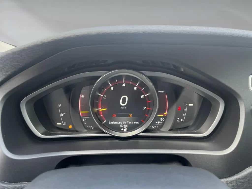 Volvo V40 T2 Geartronic Momentum 09/2019-photo-11