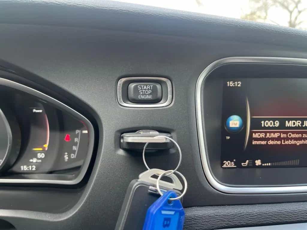 Volvo V40 T2 Geartronic Momentum 09/2019-photo-17