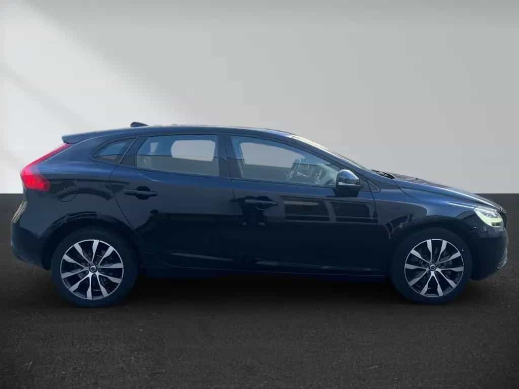 Volvo V40 T2 Geartronic Momentum 09/2019-photo-2