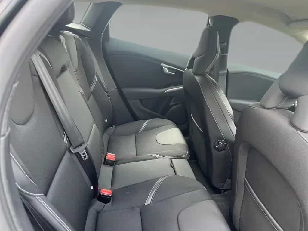 Volvo V40 T2 Geartronic Momentum 09/2019-photo-4