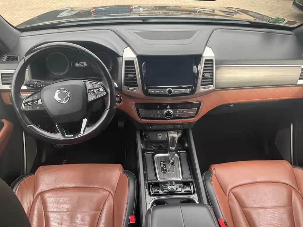 Ssangyong REXTON 2.2 Sapphire 4WD TÜV 02.2027 11/2017-photo-15