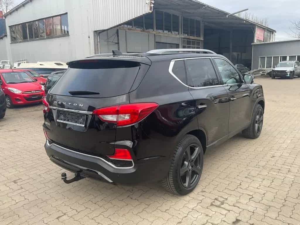 Ssangyong REXTON 2.2 Sapphire 4WD TÜV 02.2027 11/2017-photo-4