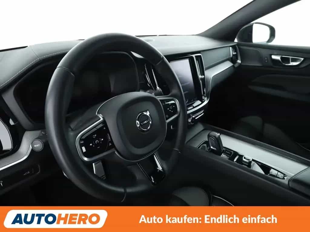Volvo V60 2.0 B4 R-Design Aut.*NAV*LED*TEMP*CAM*PDC*SHZ* 09/2021-photo-10