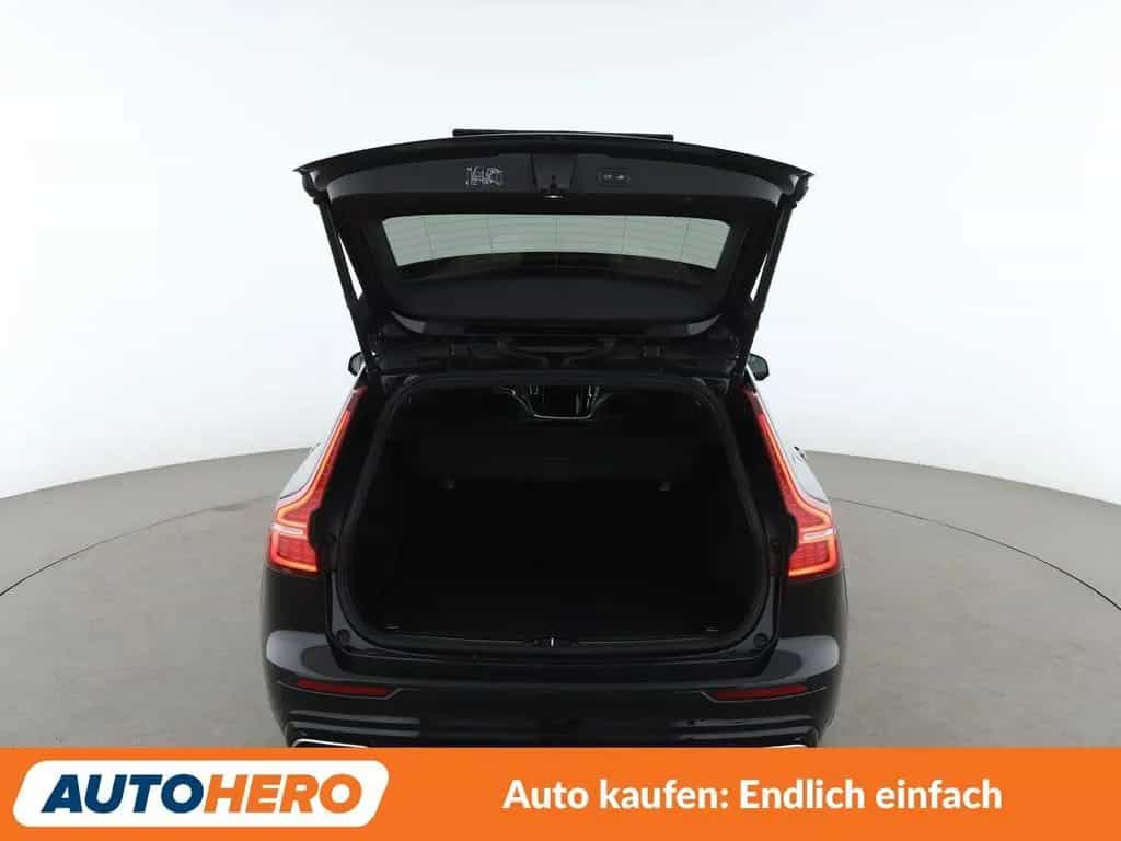 Volvo V60 2.0 B4 R-Design Aut.*NAV*LED*TEMP*CAM*PDC*SHZ* 09/2021-photo-16