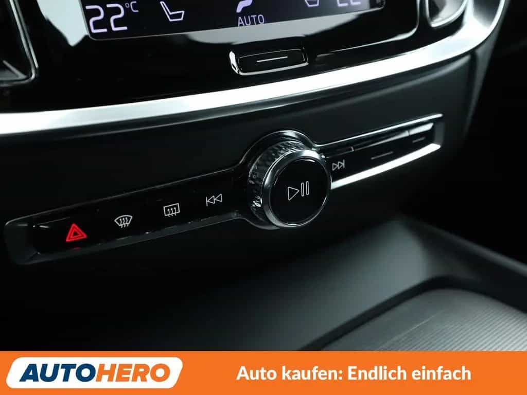Volvo V60 2.0 B4 R-Design Aut.*NAV*LED*TEMP*CAM*PDC*SHZ* 09/2021-photo-22